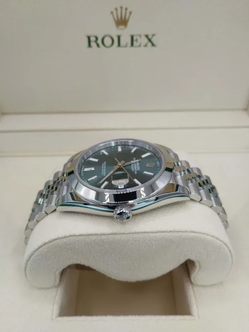 ROLEX 41mm 126300-0020 Datejust 41 mint green dial and a Jubilee bracelet. - Image 4